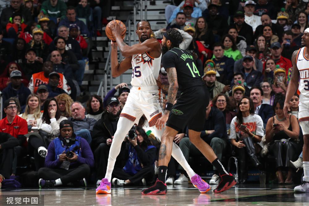 球迷们的热 球迷们的热