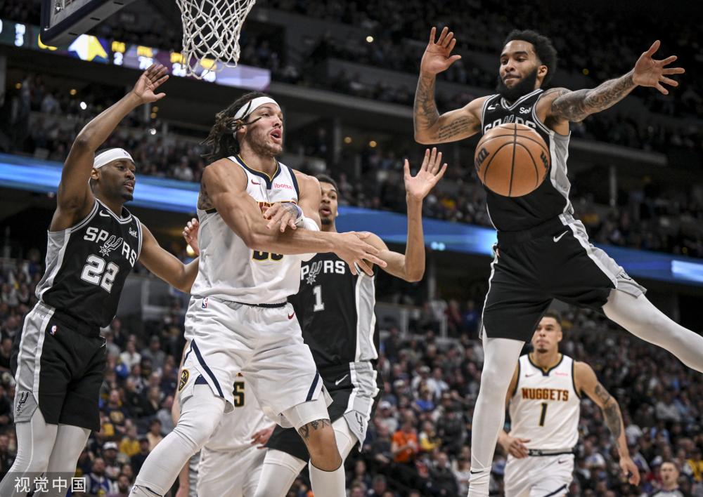 召参赛者和 召参赛者和