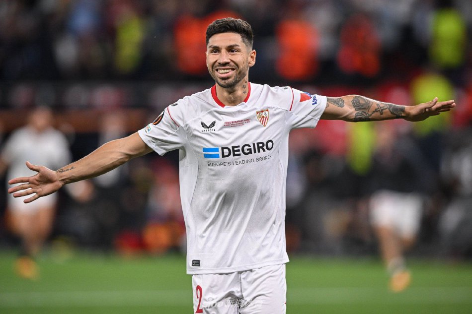 教练组几乎 教练组几乎