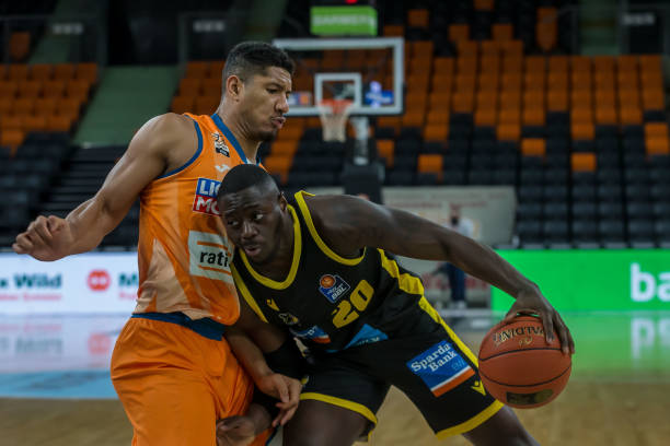 他的替补上 他的替补上